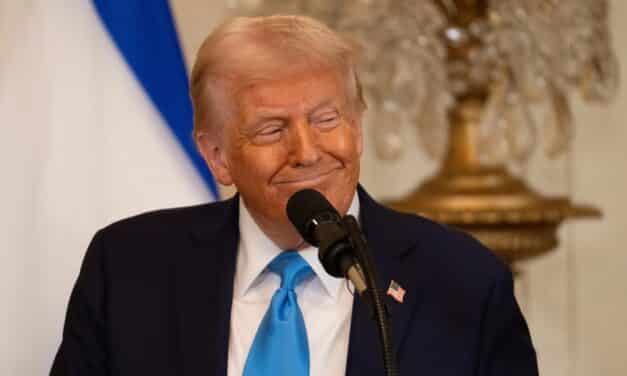 Trump poised to offer Saudi Arabia over $100 billion arms package