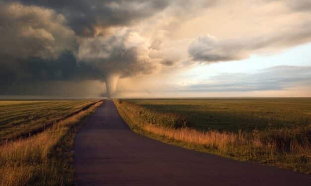 Tornado outbreak kills 2 in Tennessee, injures dozens in Mississippi Valley