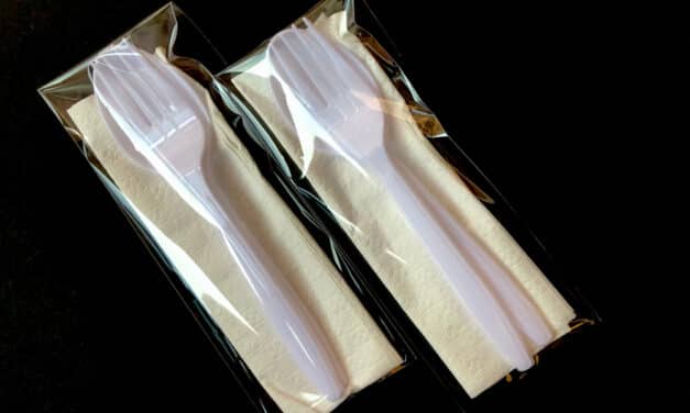 Restaurants may be banned from handing out ketchup packets, napkins under Delaware bill